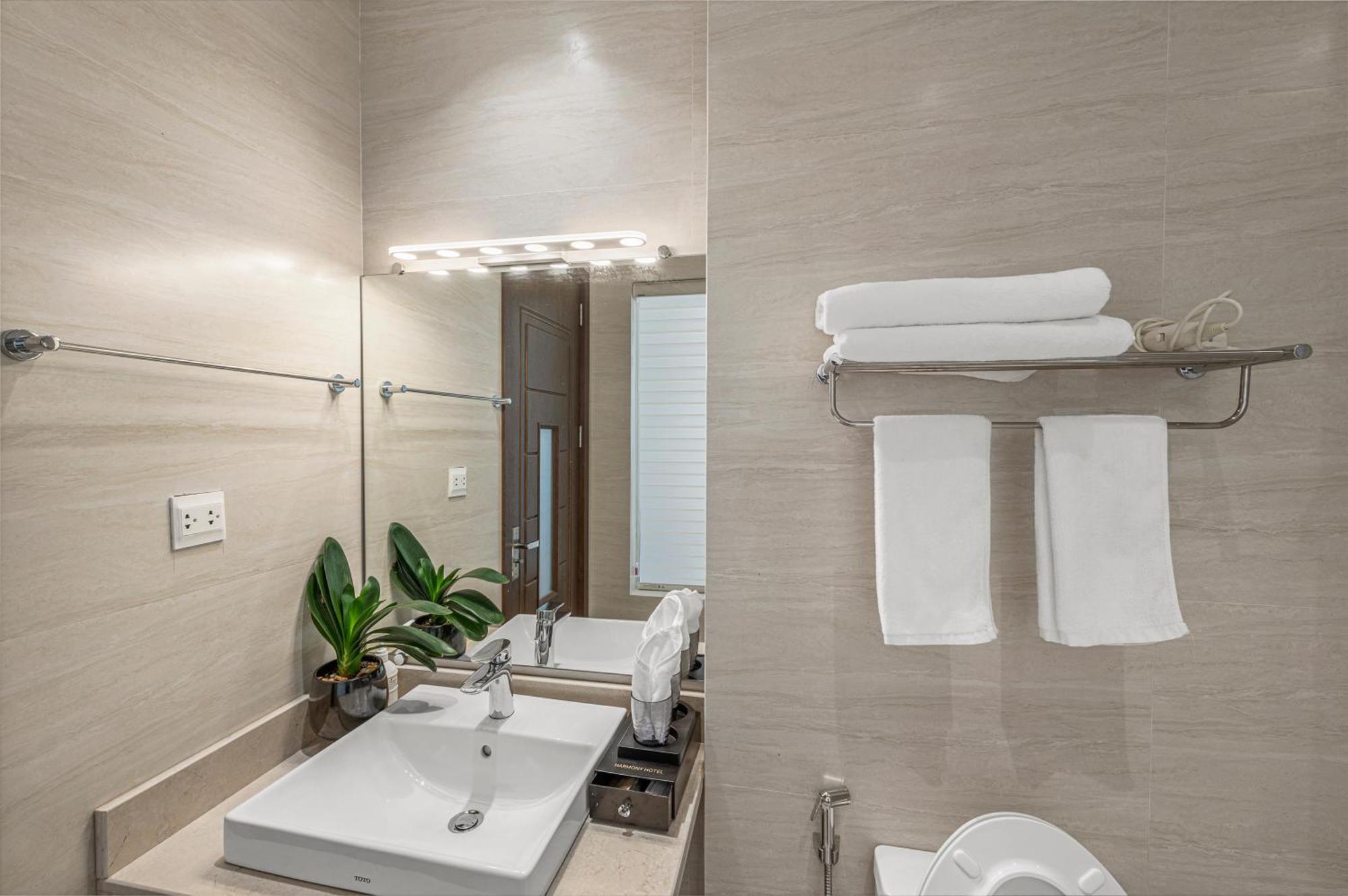 Harmony Halong Hotel Ха Лонг Екстериор снимка
